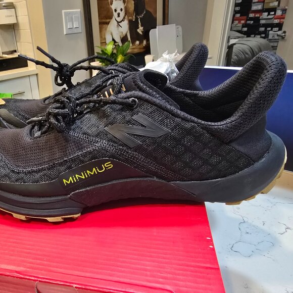 New Balance Mens Minimus Trail Running Sneakers US 13 M Black MTM10LK1 NEW - Picture 1 of 15